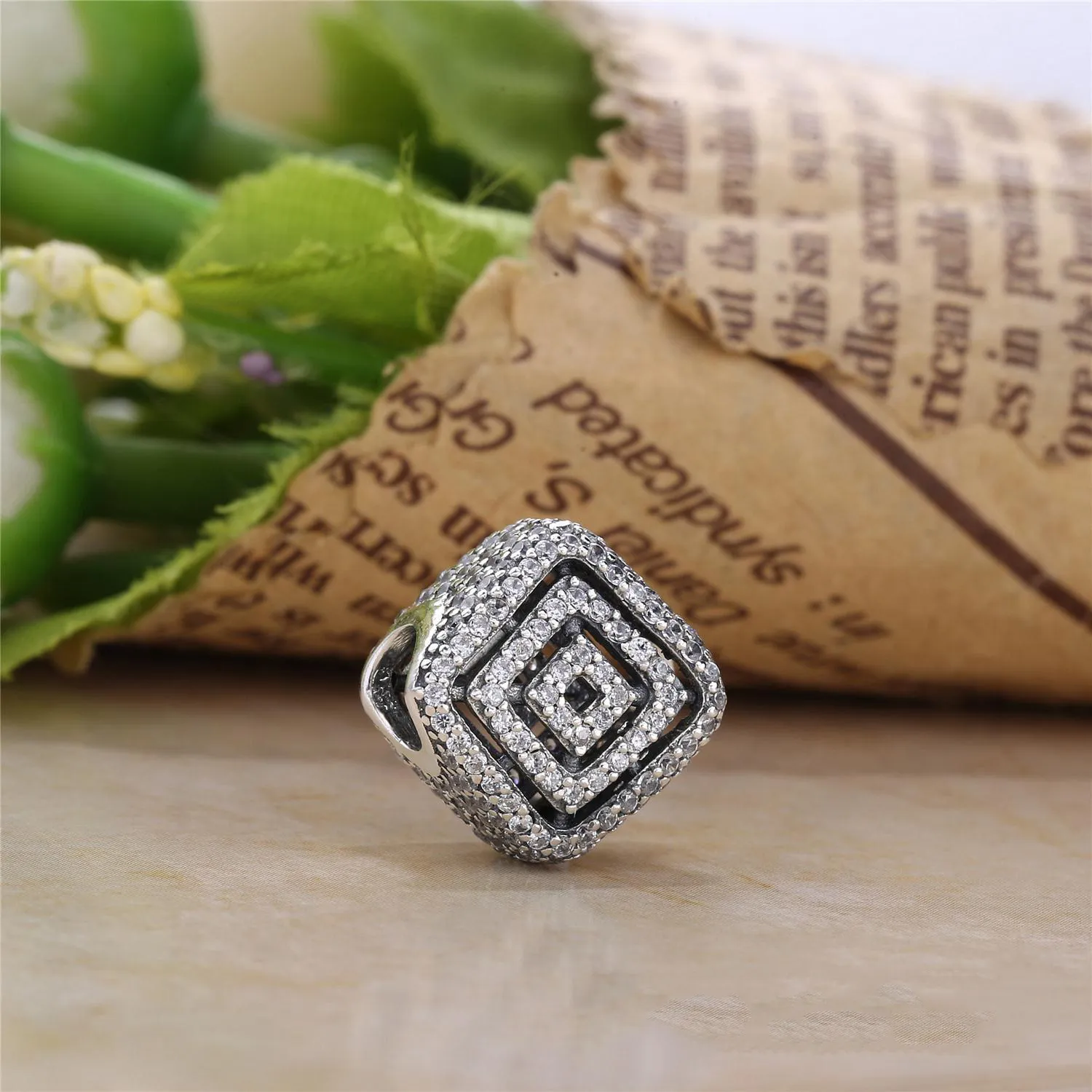 PANDORA Geometric Lines Clear CZ Charm - 796211cz