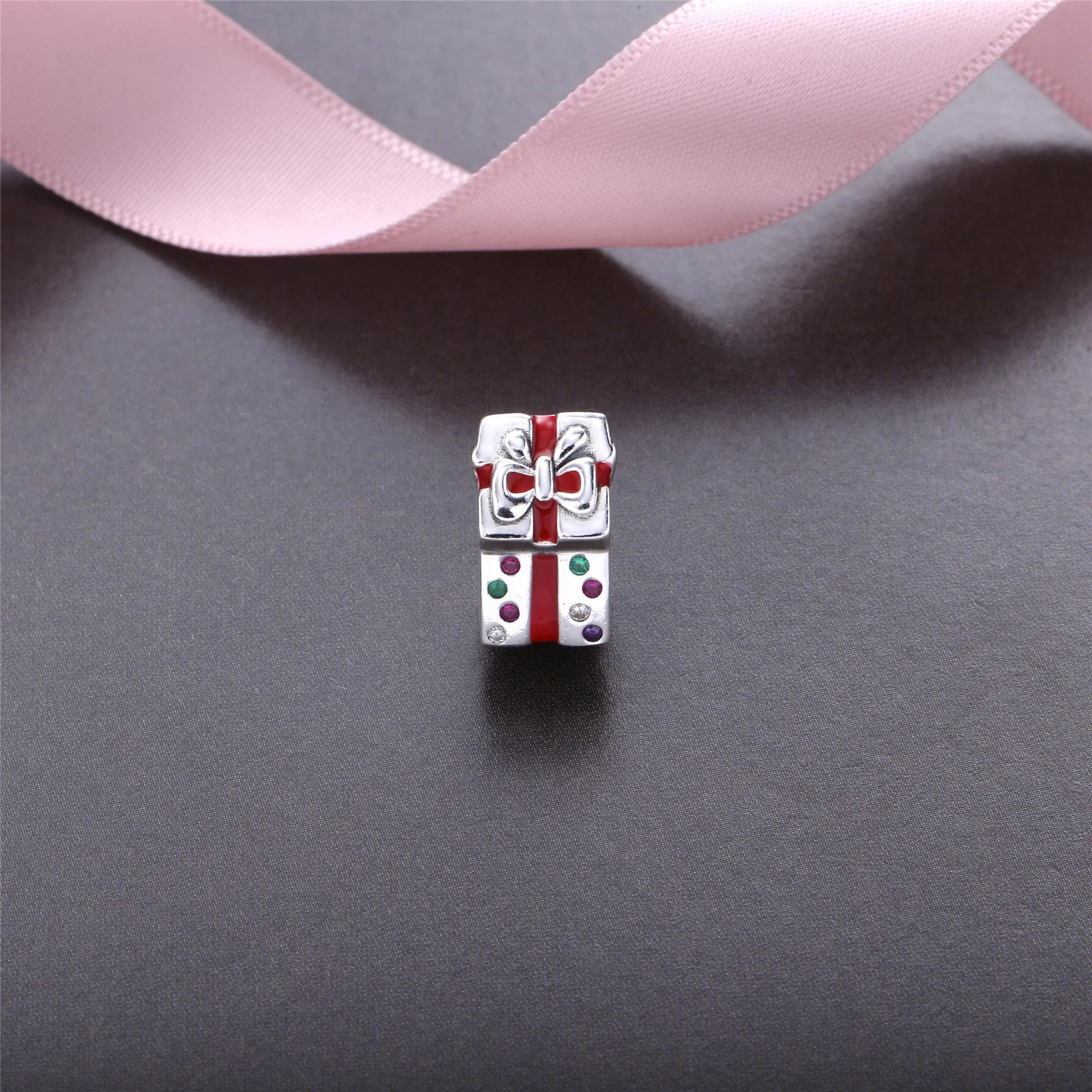 PANDORA Gift box charm - PD00103-1