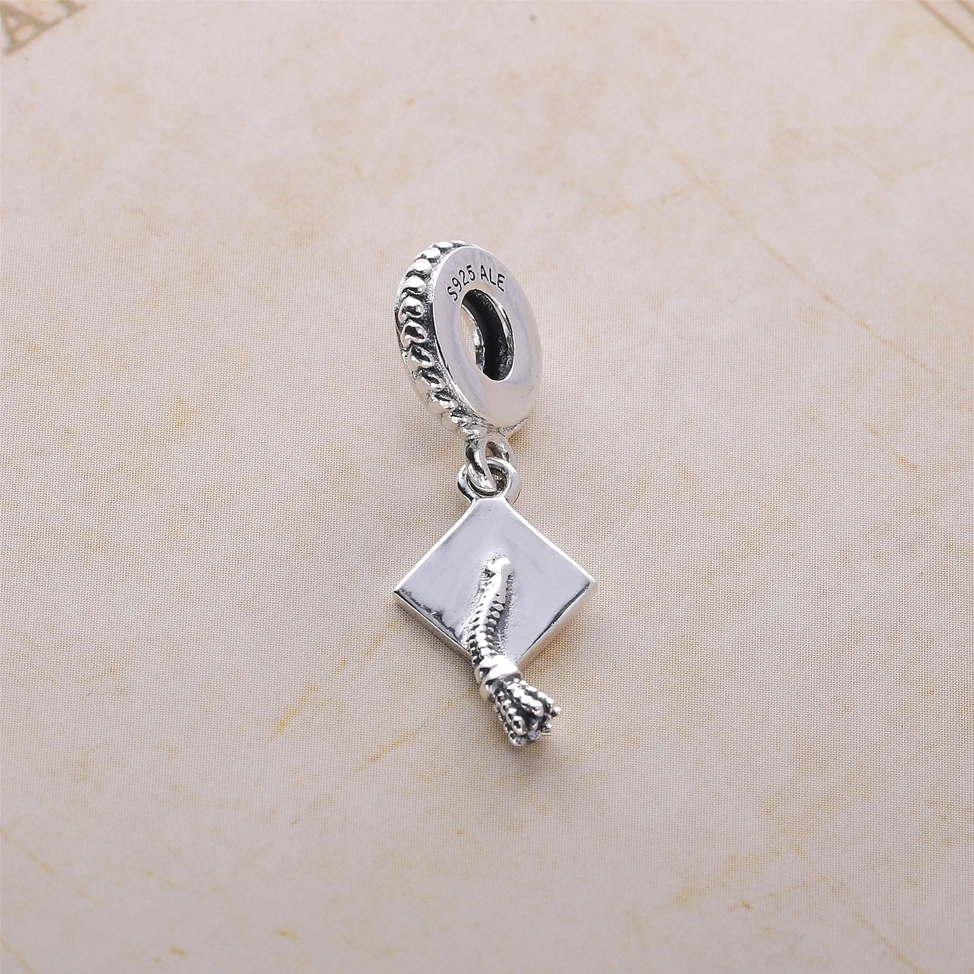 PANDORA Graduation Dangle Charm - 791892