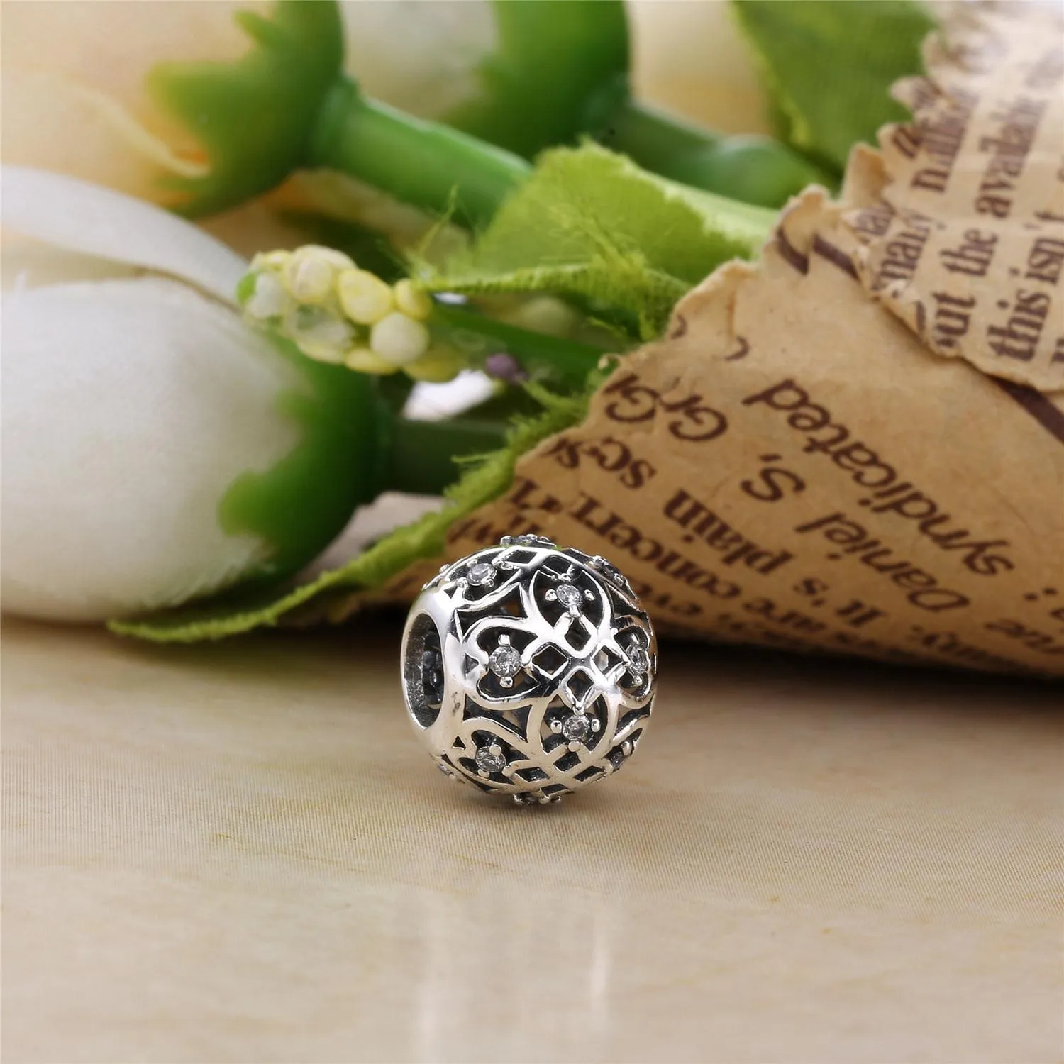 PANDORA Intricate Lattice Charm, Clear CZ - 791295CZ