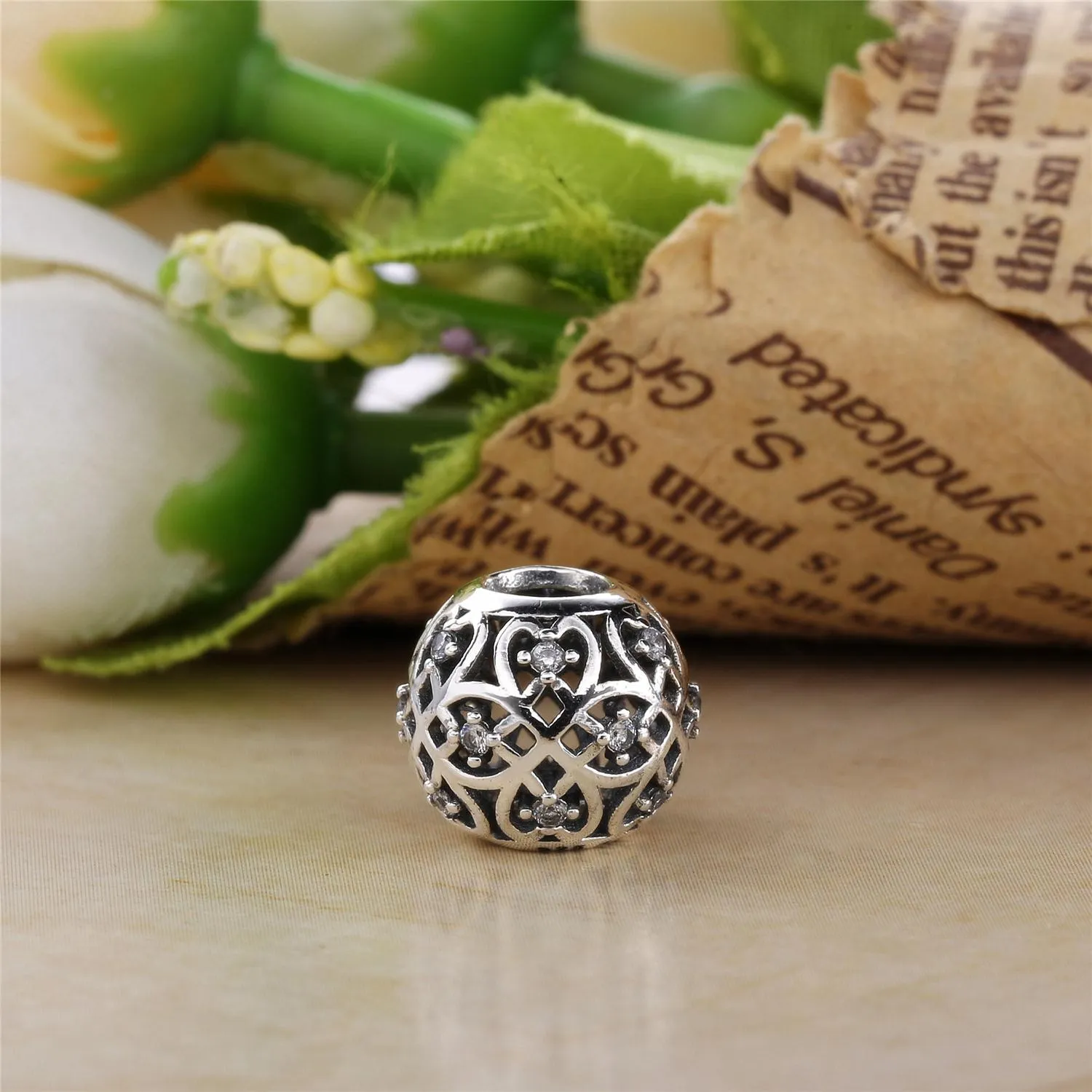 PANDORA Intricate Lattice Charm, Clear CZ - 791295CZ