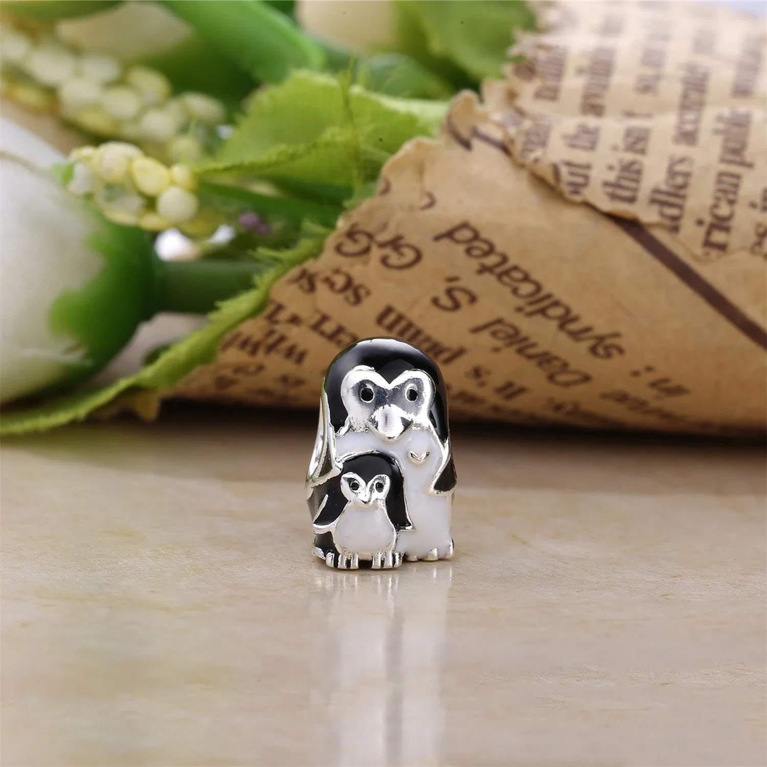 PANDORA Penguin family Charm, black enamel - 791404EN60