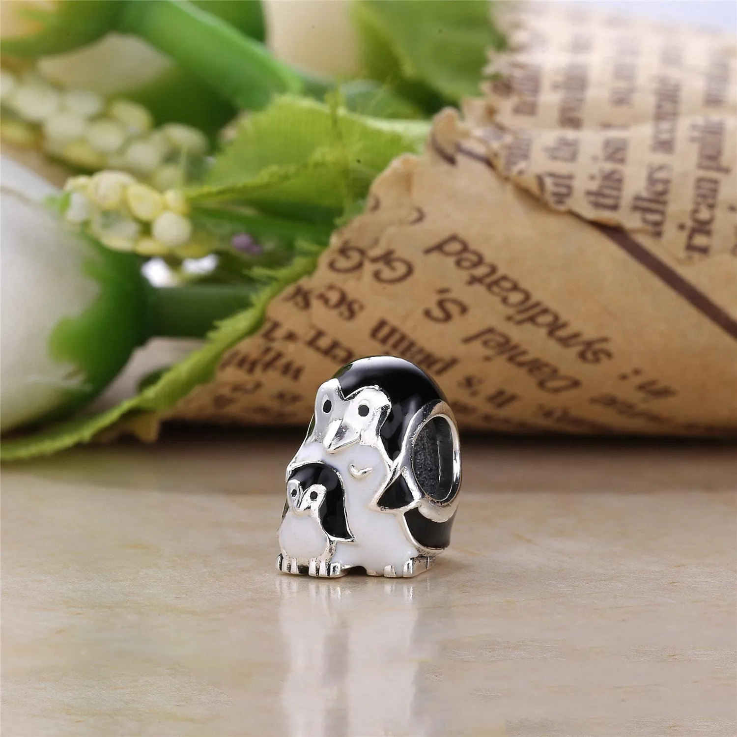 PANDORA Penguin family Charm, black enamel - 791404EN60