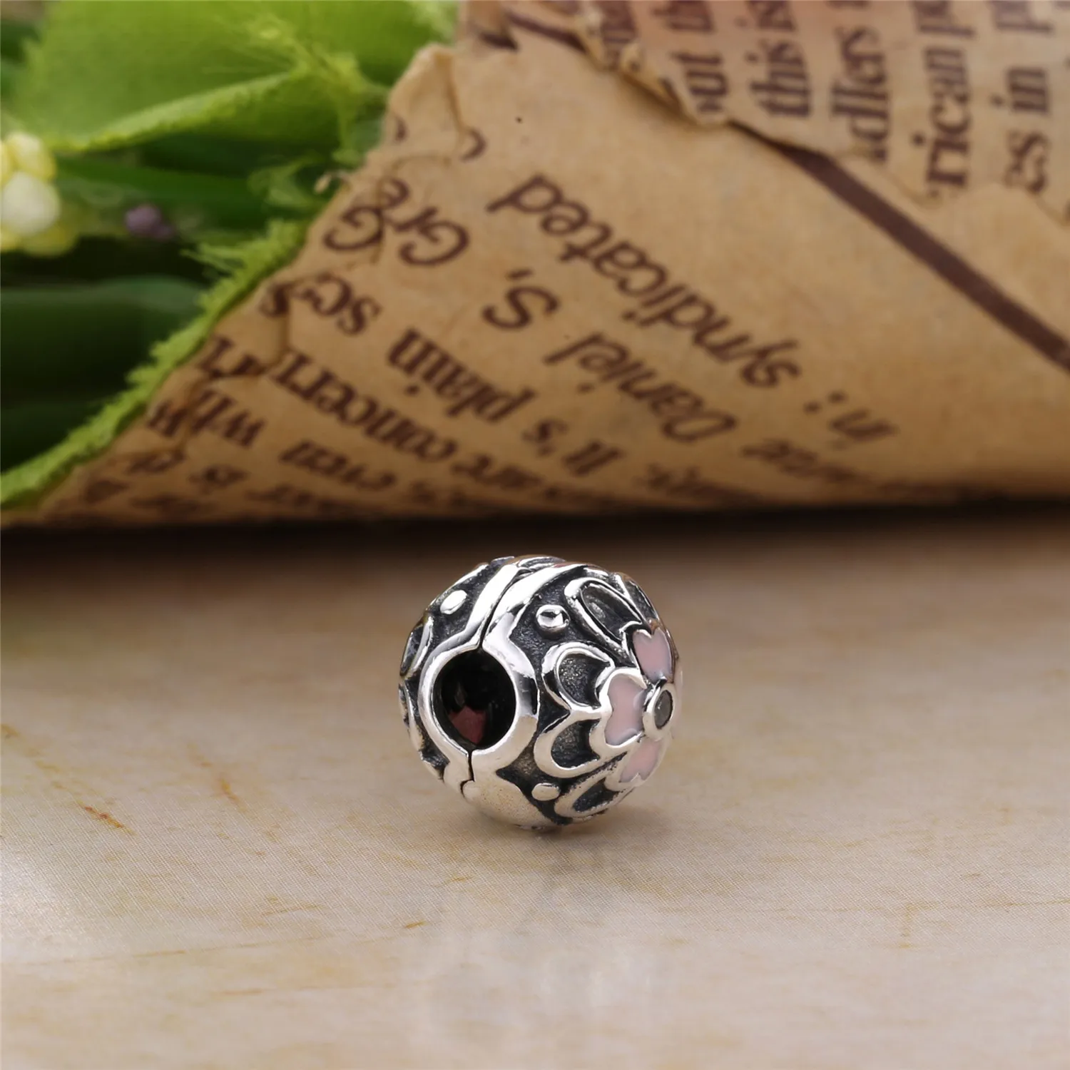 PANDORA Plum blossom Clip - PW00012-1