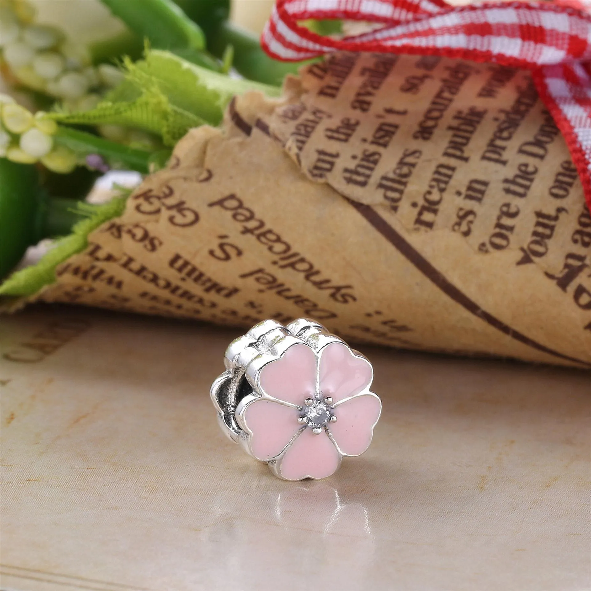 PANDORA Primrose Charm - 791822EN12A