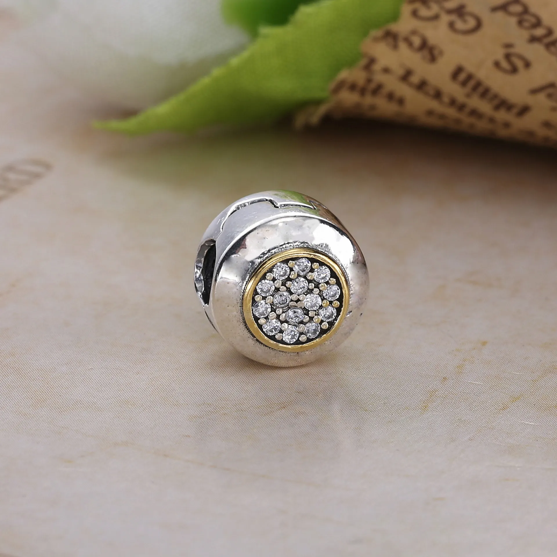 PANDORA Signature Clear CZ Clip - 796229CZ