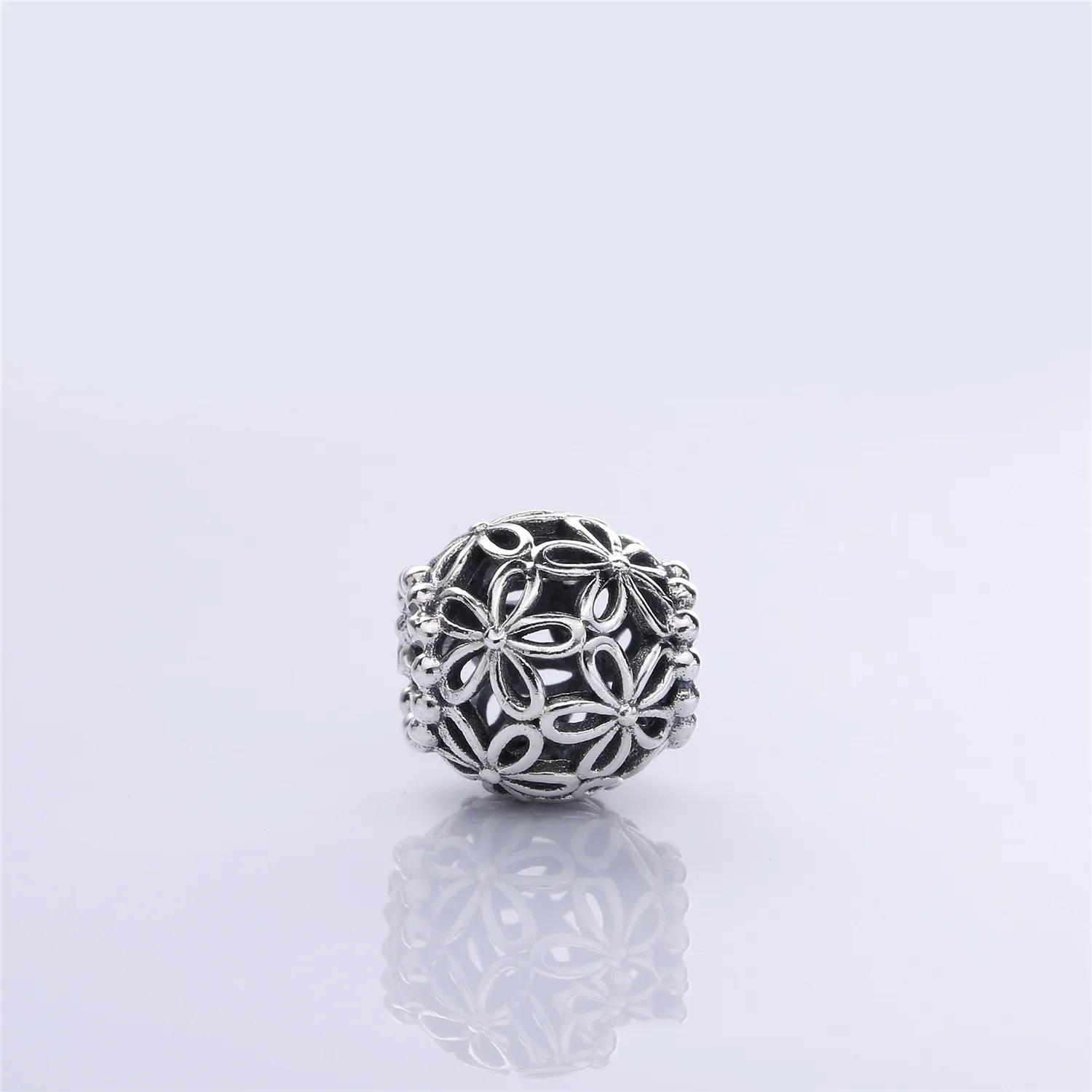 PANDORA Wildflower Walk Charm - 790890