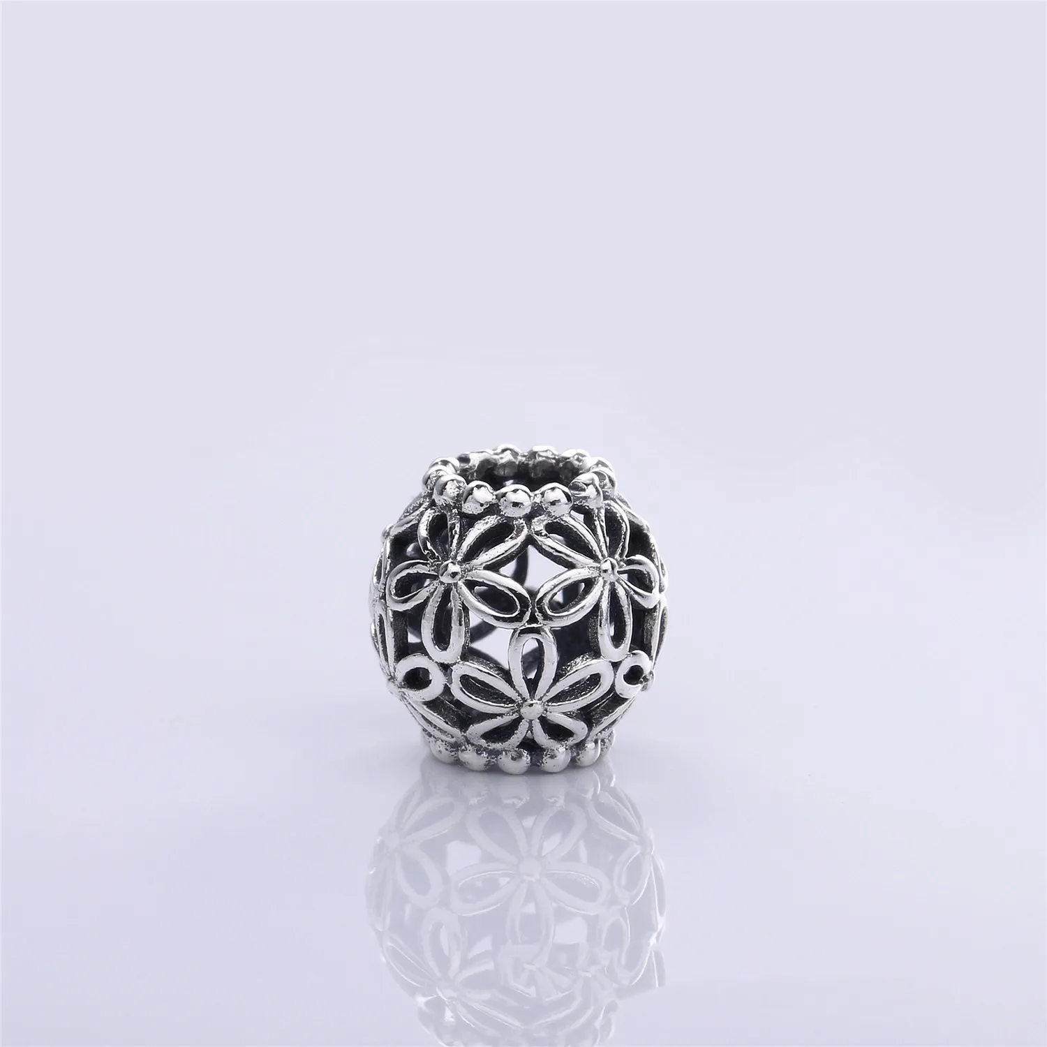 PANDORA Wildflower Walk Charm - 790890