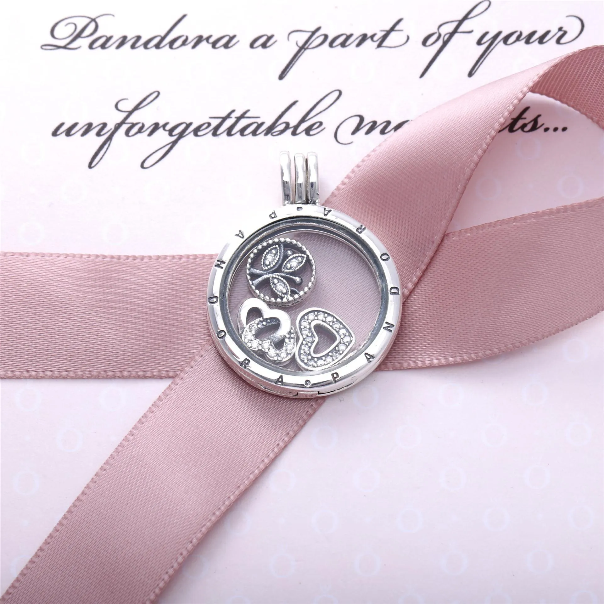 Large PANDORA floating locket and Love & Family Petites Necklace - R800064