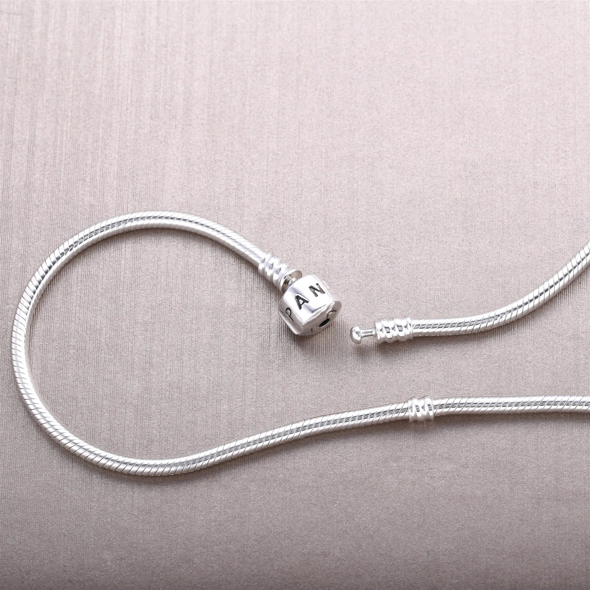 PANDORA Sterling Silver Barrel Clasp Necklace Chain - 590703HV