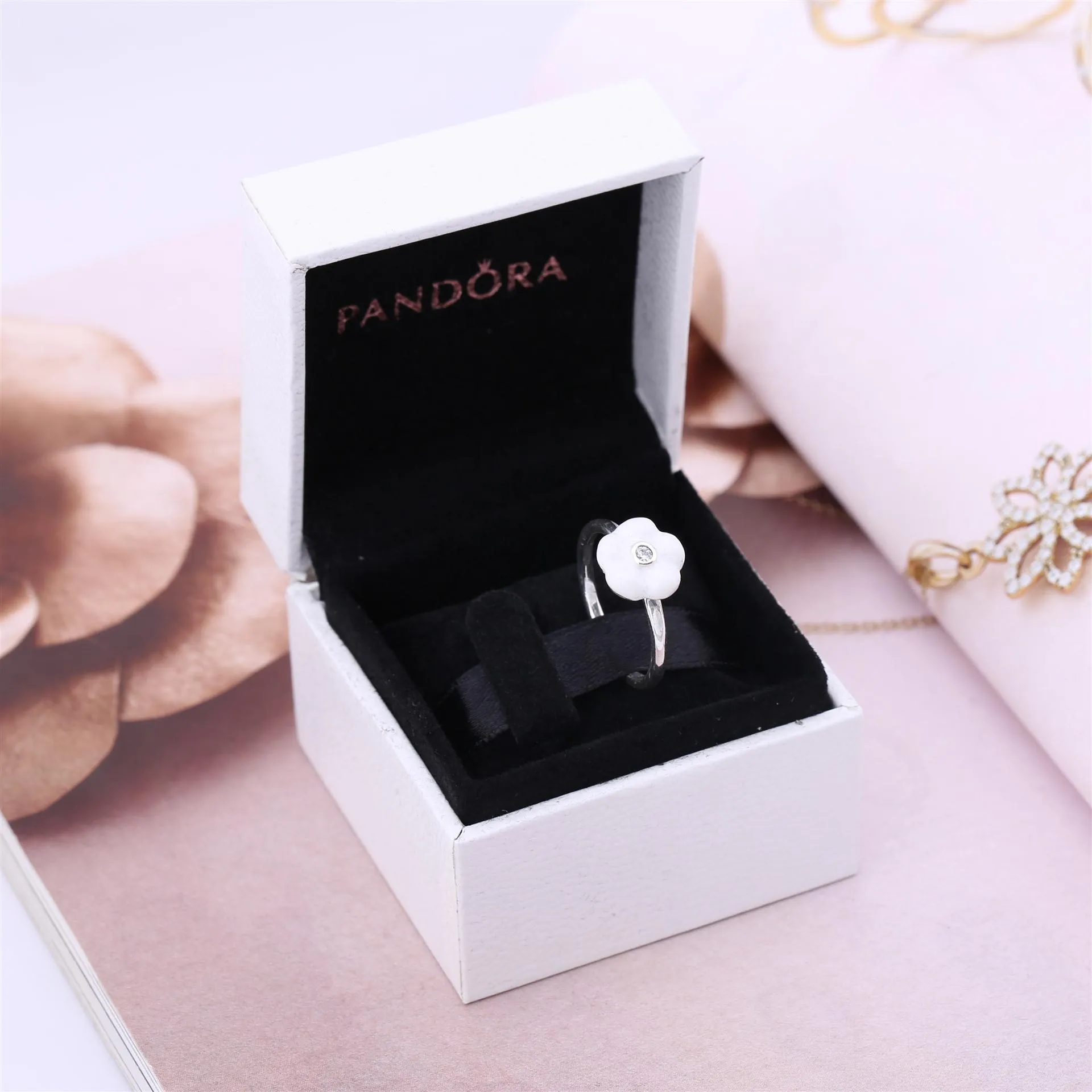 PANDORA Luminous Florals, Mother-Of-Pearl Clear Cz Rings - 190999MOP