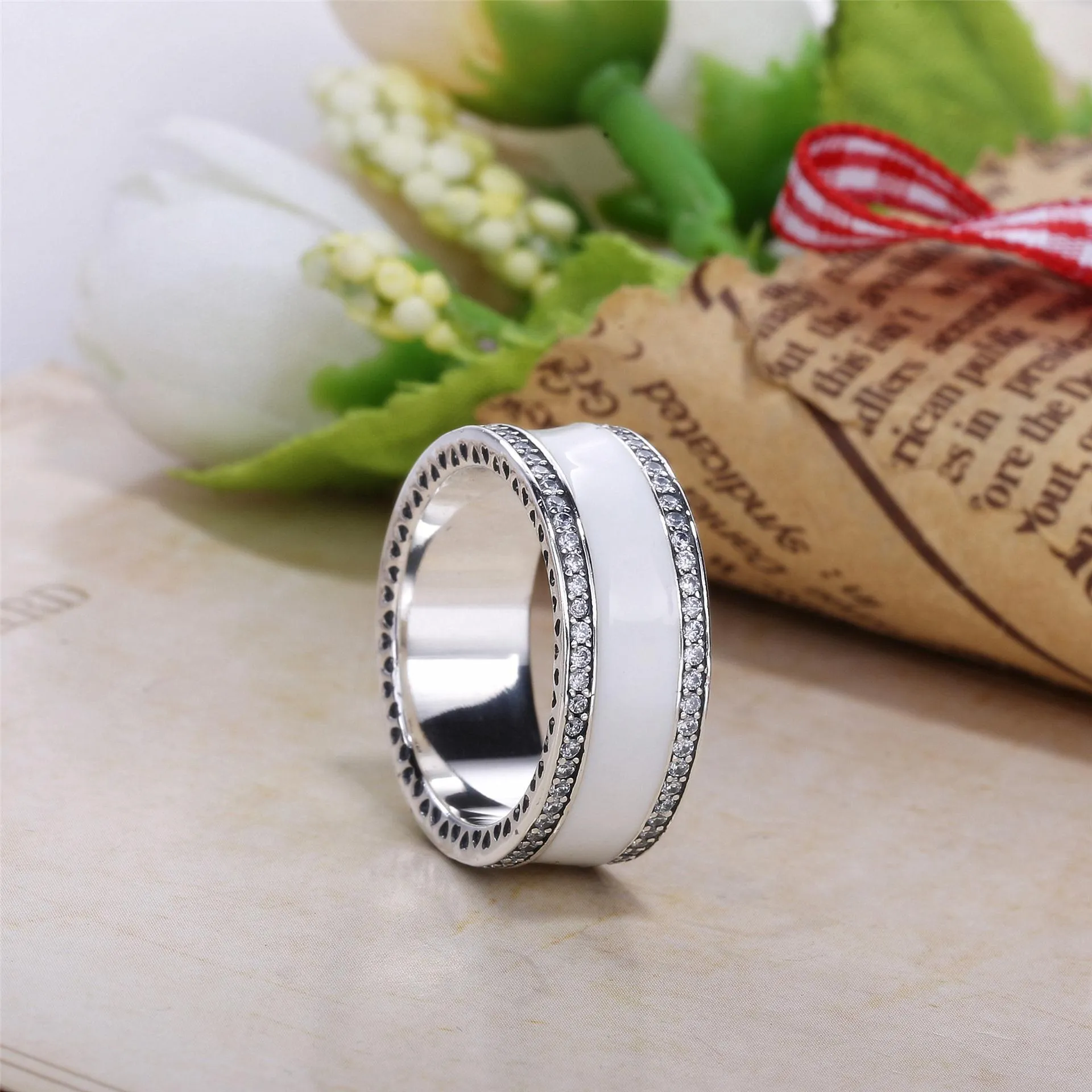 PANDORA Pearlescent Hearts of PANDORA Band Ring - 191024EN23