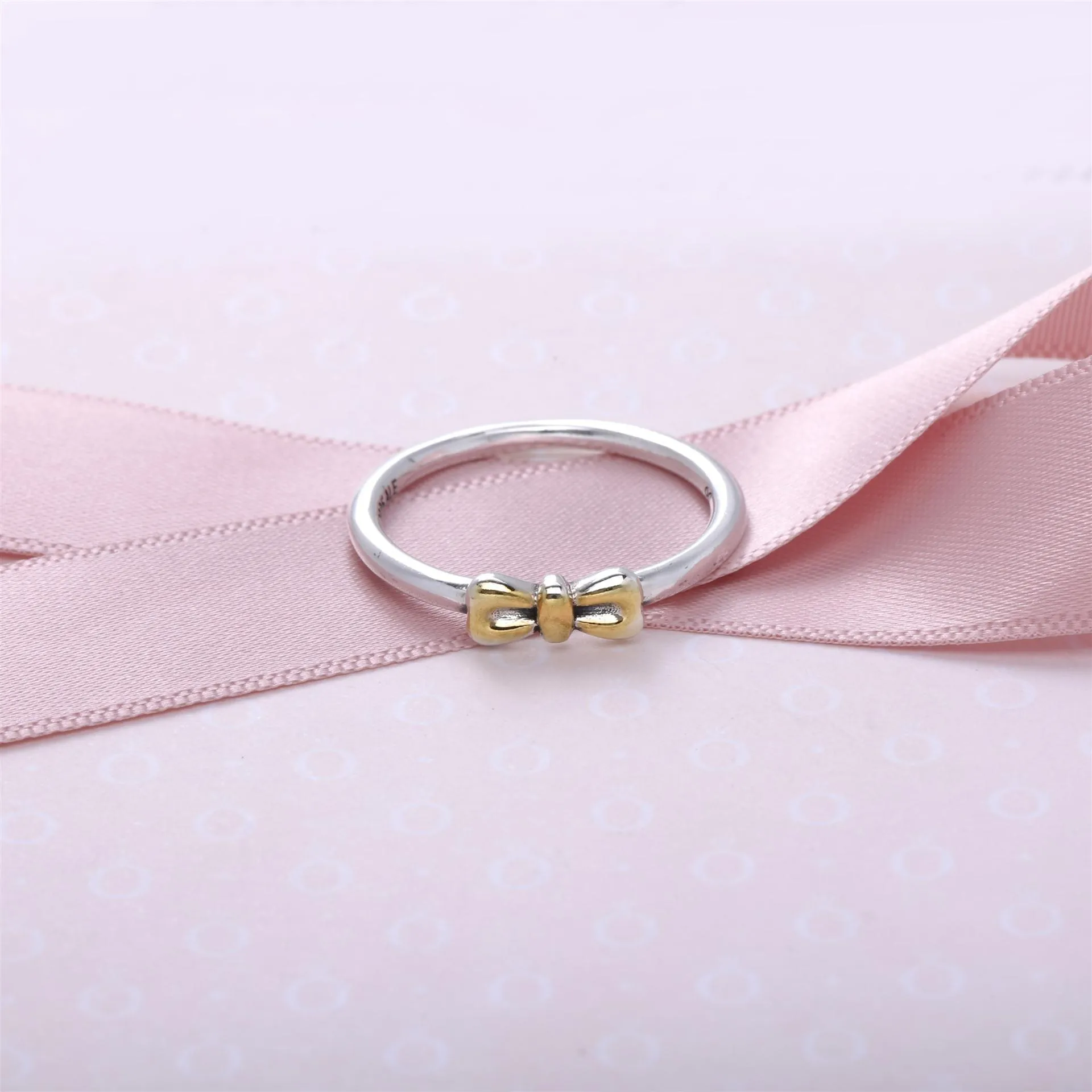 PANDORA Petite Bow Ring - 190972