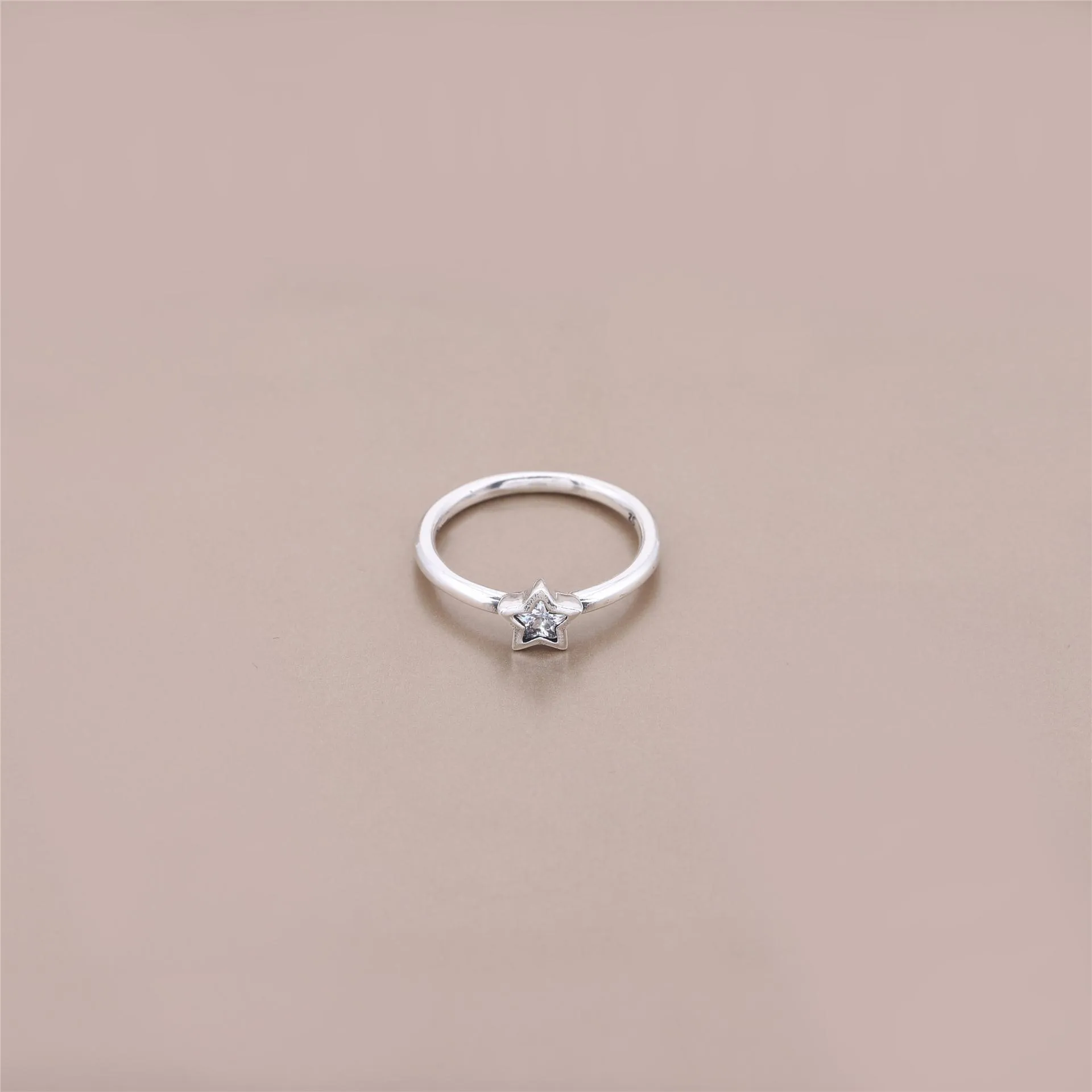 Starshine PANDORA Solitaire Ring - 190977CZ