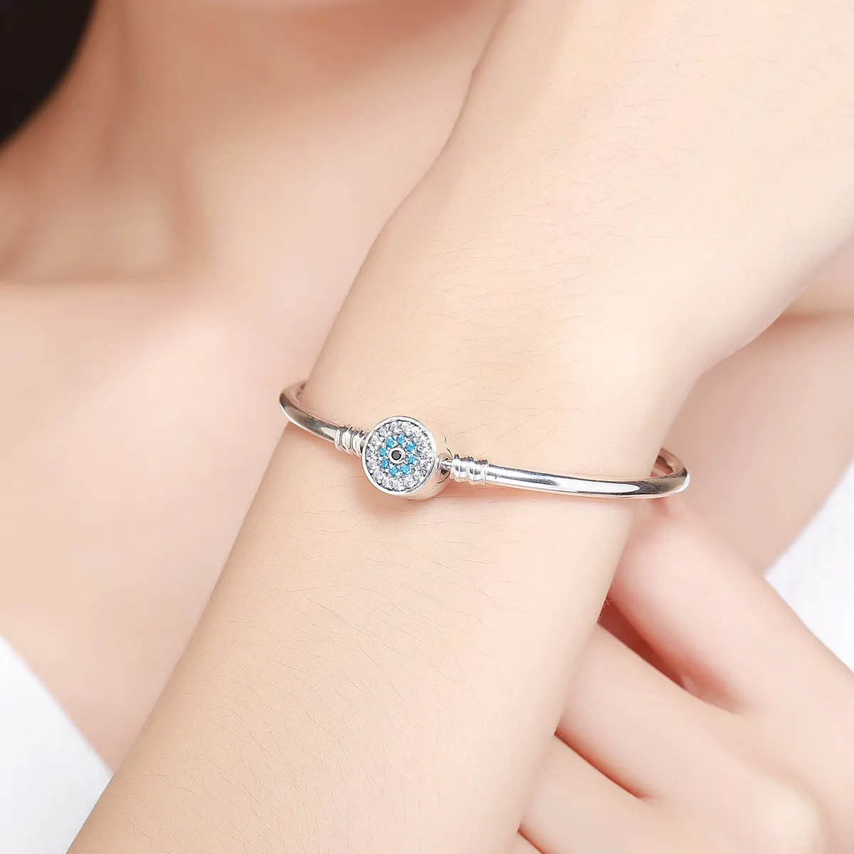 Pandora Style Silver Cubic Zirconia Guardian Eye Bangle - SCB012