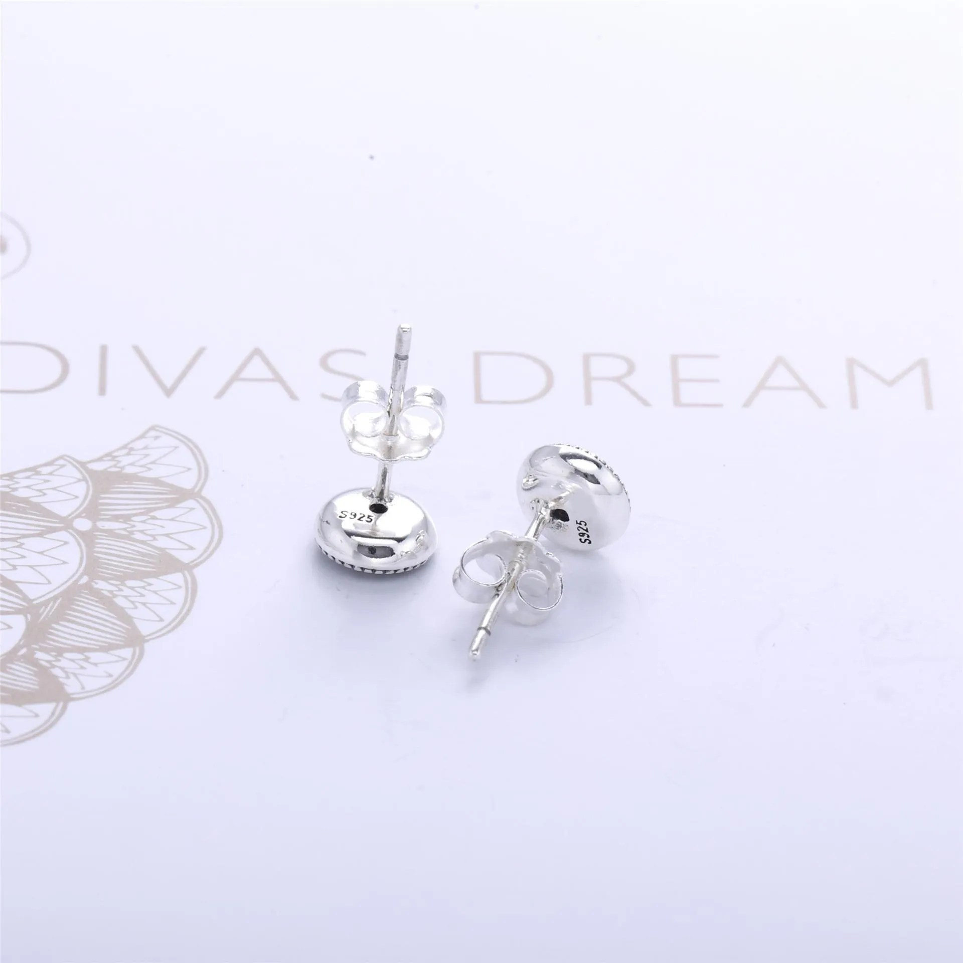 PANDORA Classic Elegance Stud Earrings - PT0045-1B