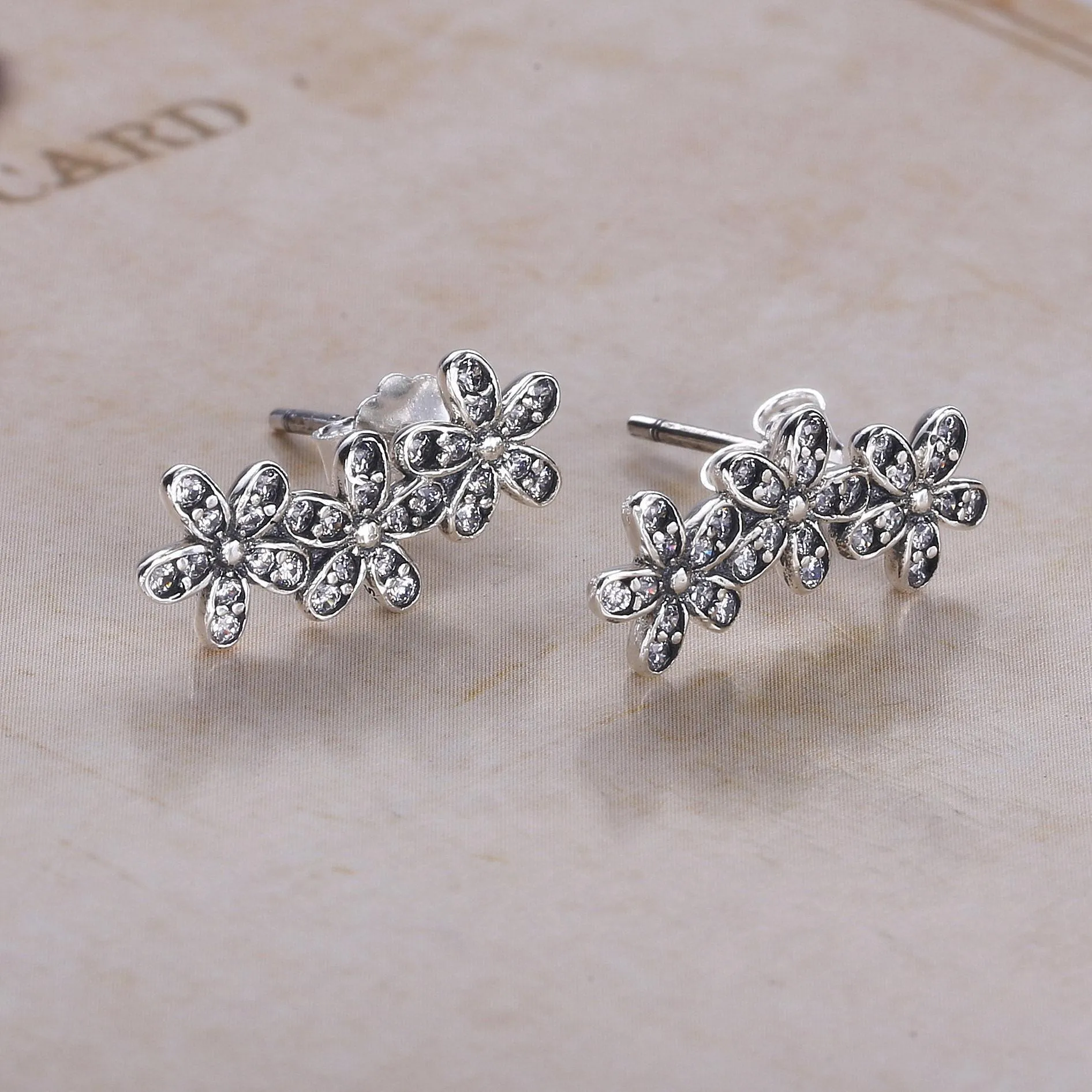 PANDORA Dazzling Daisies, Clear CZ Stud Earrings - 290744CZ