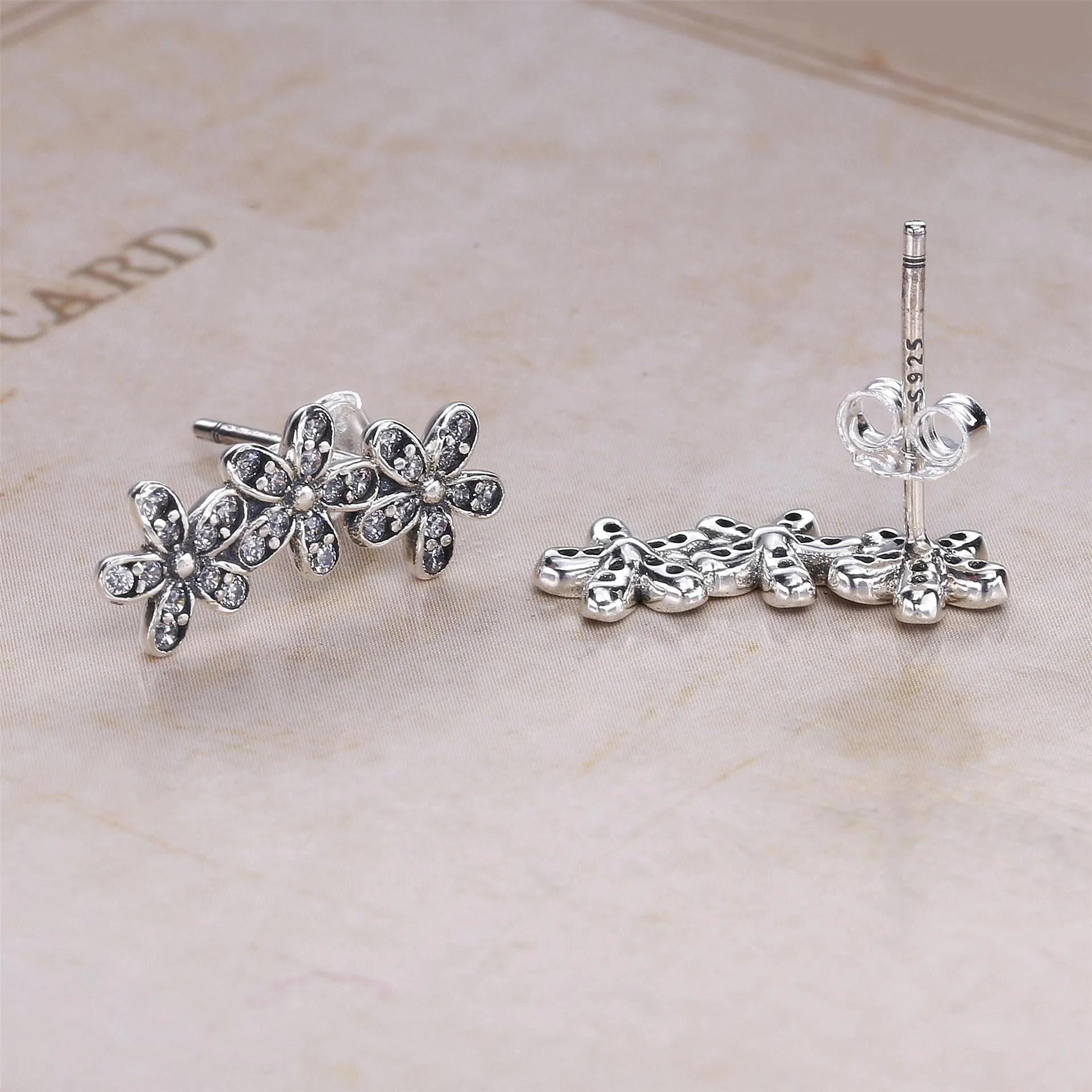 PANDORA Dazzling Daisies, Clear CZ Stud Earrings - 290744CZ