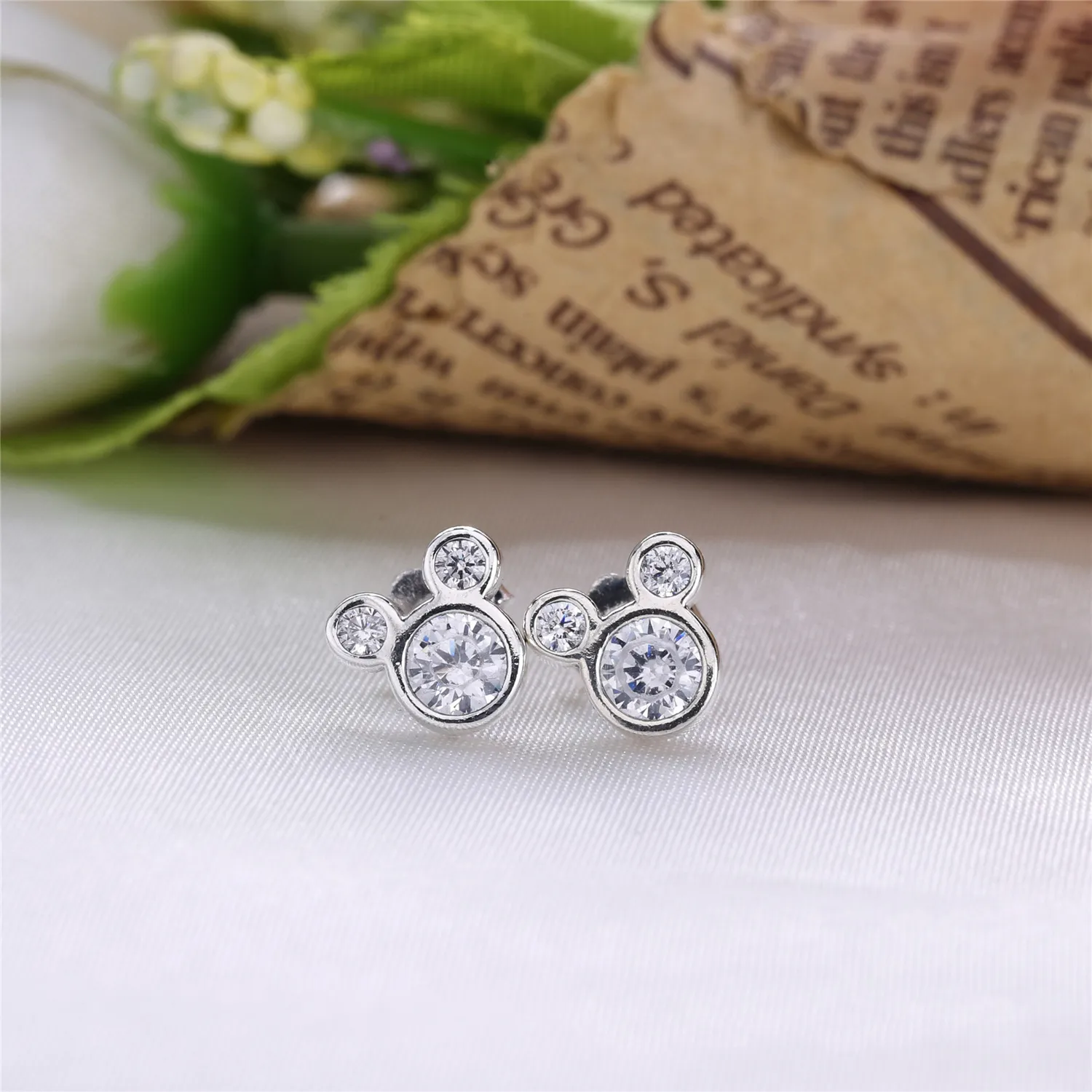 PANDORA Disney Mickey Silver Stud Earrings - 290577CZ