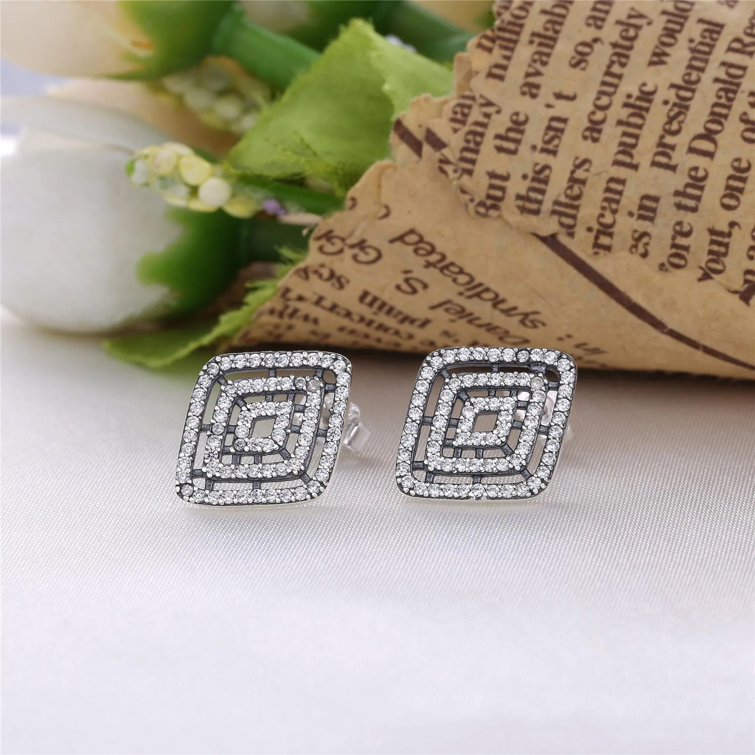 PANDORA Geometric Lines Stud Clear CZ Earrings - 296208CZ