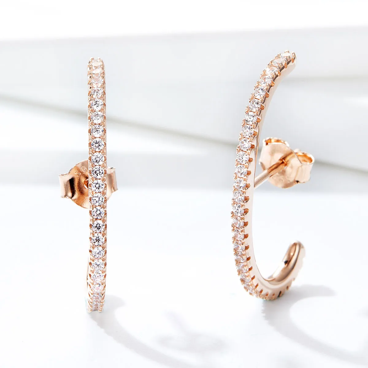 Pandora Style Rose Gold Elegant Radians Hoop Earrings - SCE548