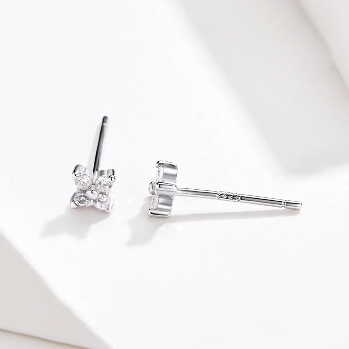 Pandora Style Silver Flower of Light Stud Earrings - SCE648