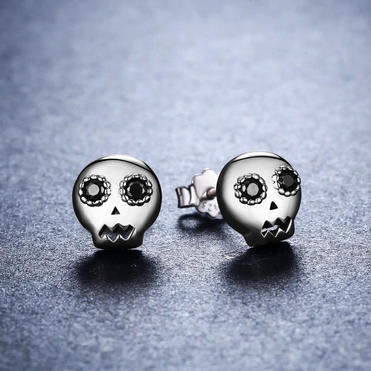 Pandora Style Silver Skull Stud Earrings - SCE064