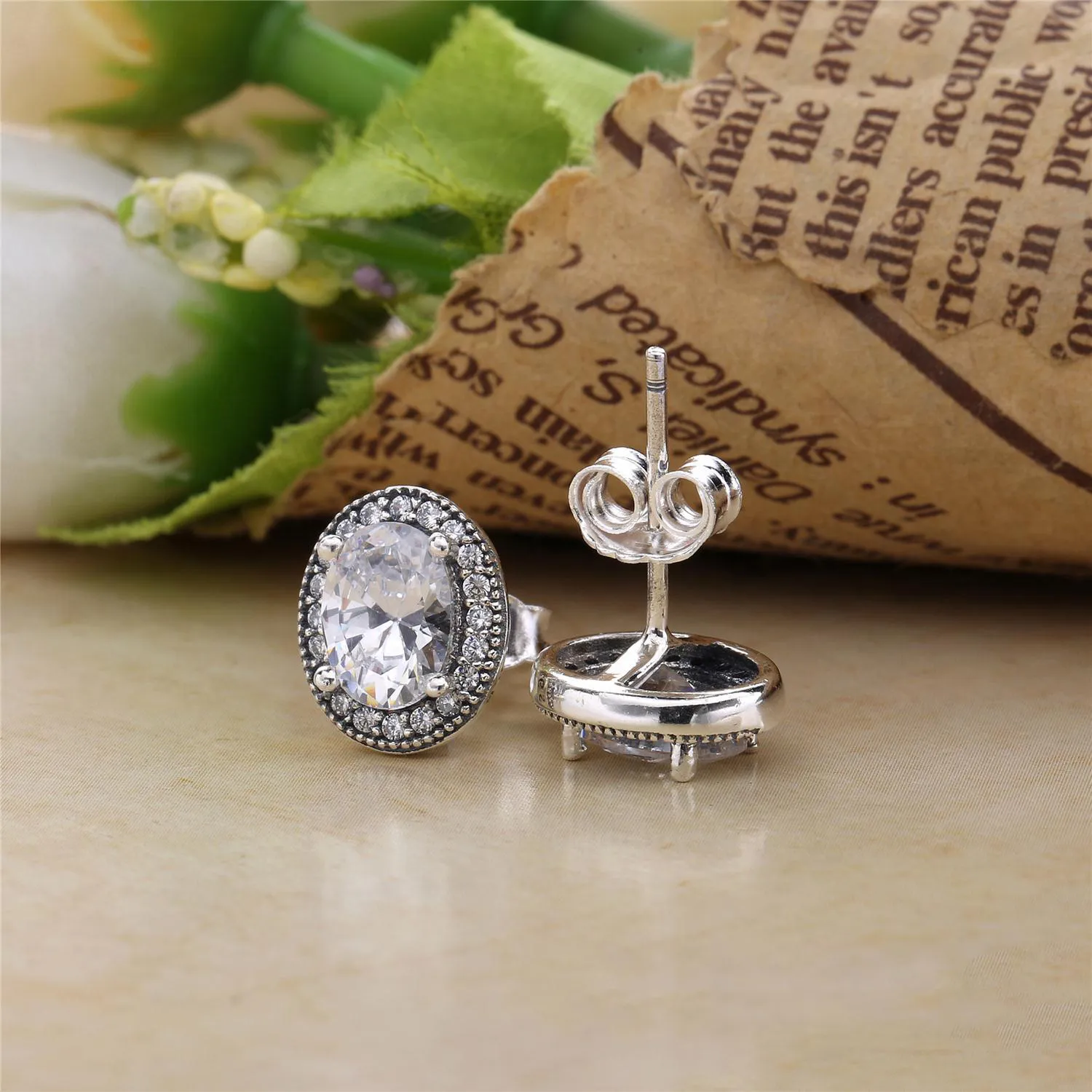 PANDORA Vintage Elegance Stud Earrings - 296247CZ