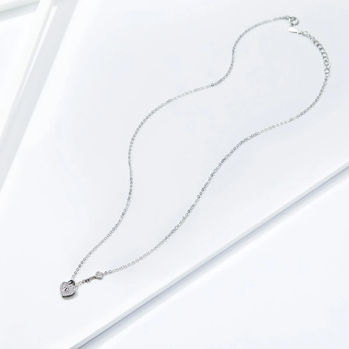 Pandora Style Silver Heartslock Necklace - SCN315