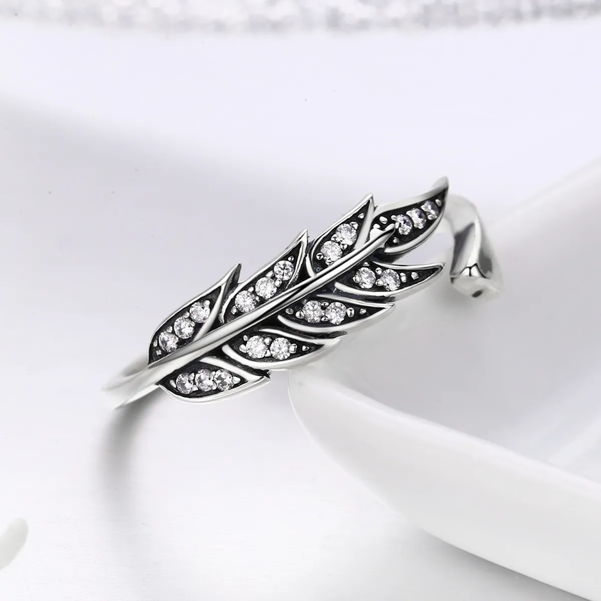 Pandora Style Silver Gorgeous Leaves Ring - SCR313