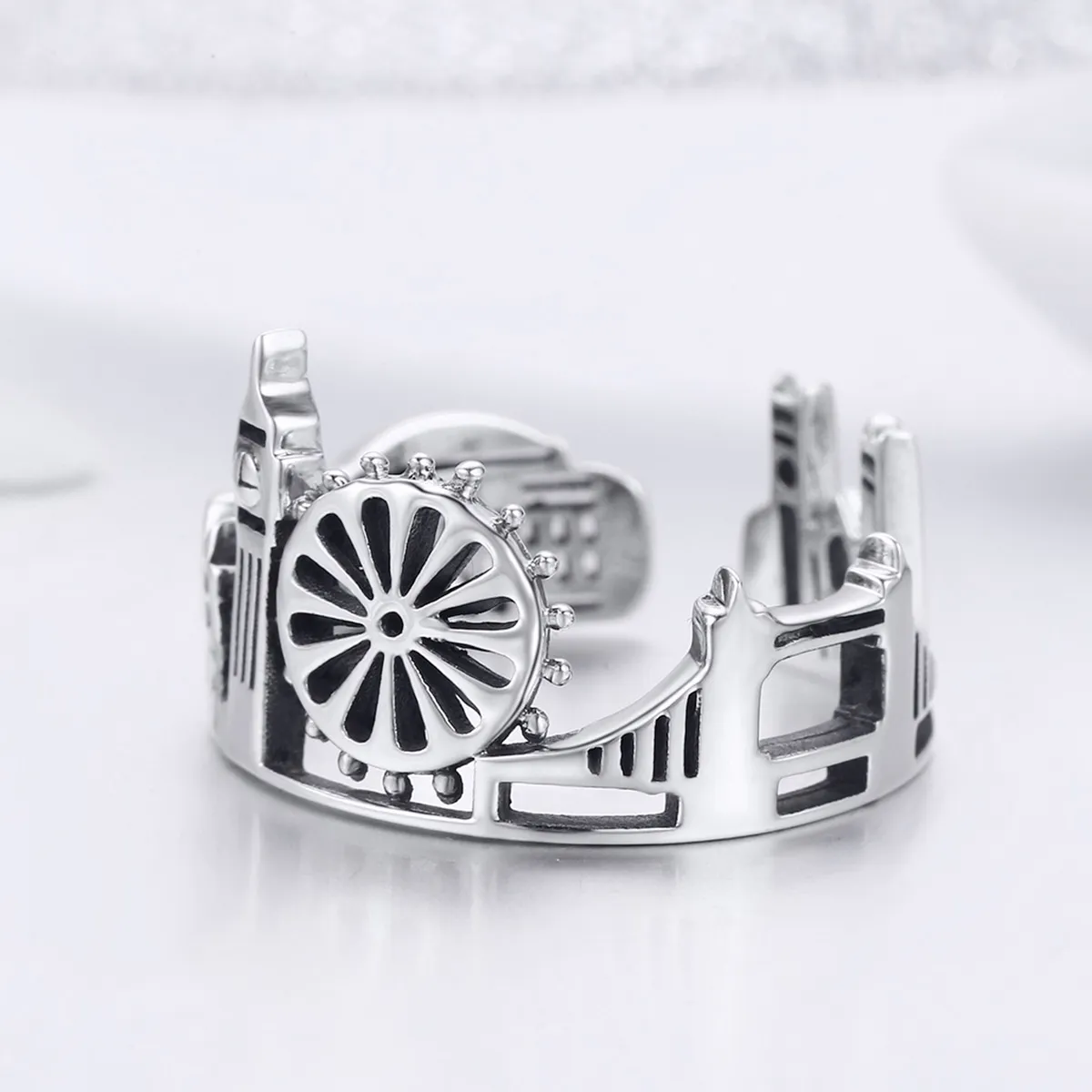 Pandora Style Silver London Ring - SCR474